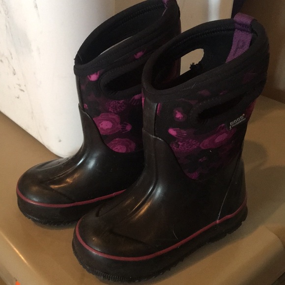 BOGS - Picture 4 of 7